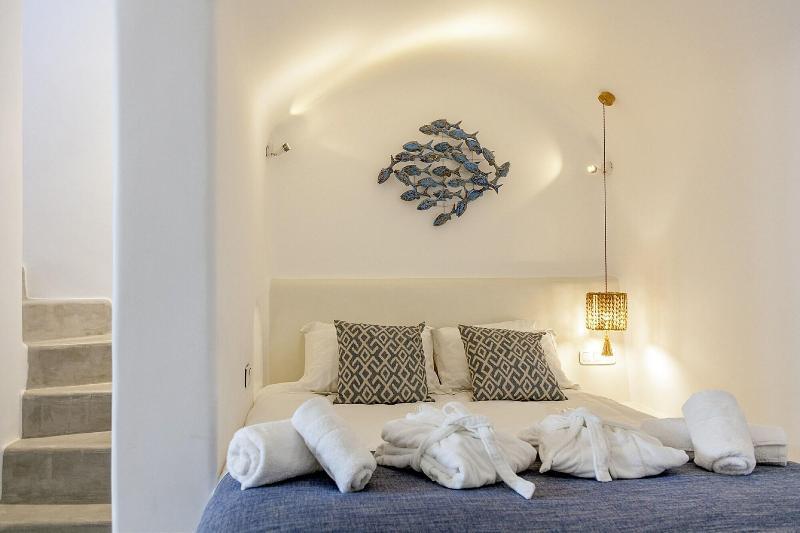 Cape 9 Villas & Suites Akrotiri  Exterior photo