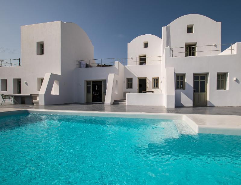 Cape 9 Villas & Suites Akrotiri  Exterior photo